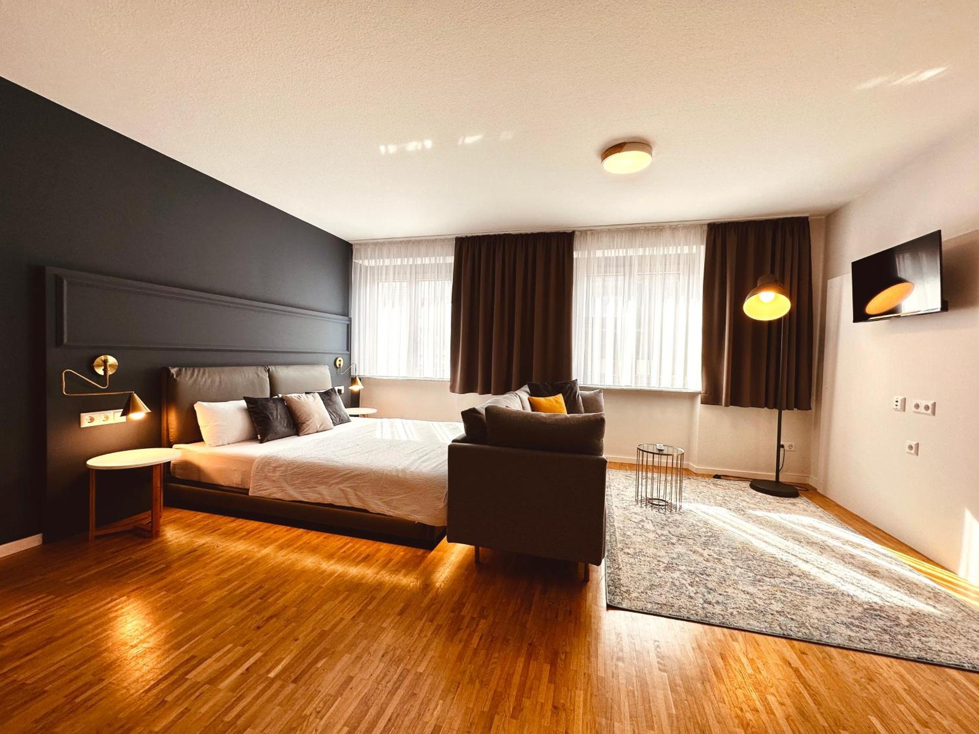 Stadthaus Neckarsulm Serviced Apartments - Stadthaus Schrade מראה חיצוני תמונה